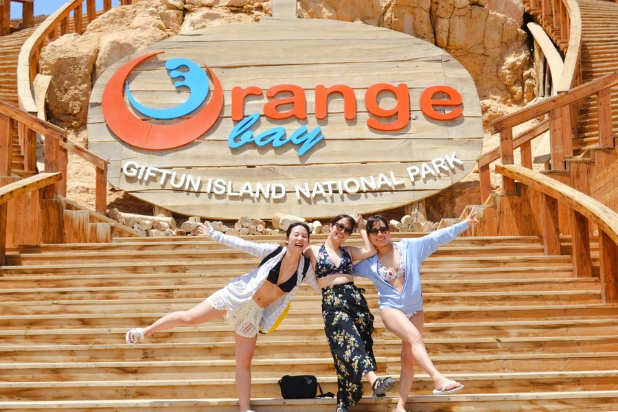 Giftun 6 Islands Speedboat Tour with Dolphin Watching, Snorkeling, Lunch & Transfers, Hurghada