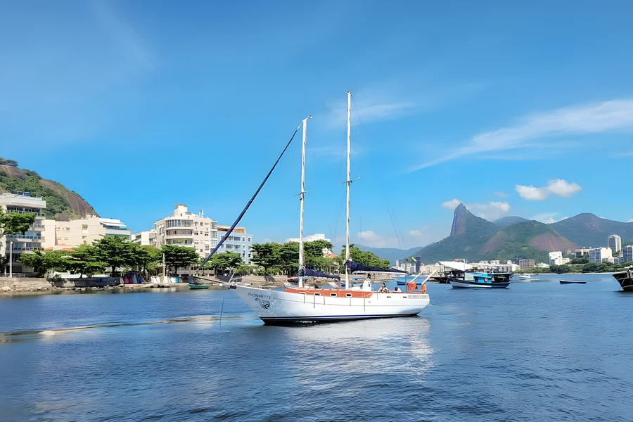 Rio de Janeiro Sunset Sailing Tour with Drinks & Swim Stop, Rio de Janeiro