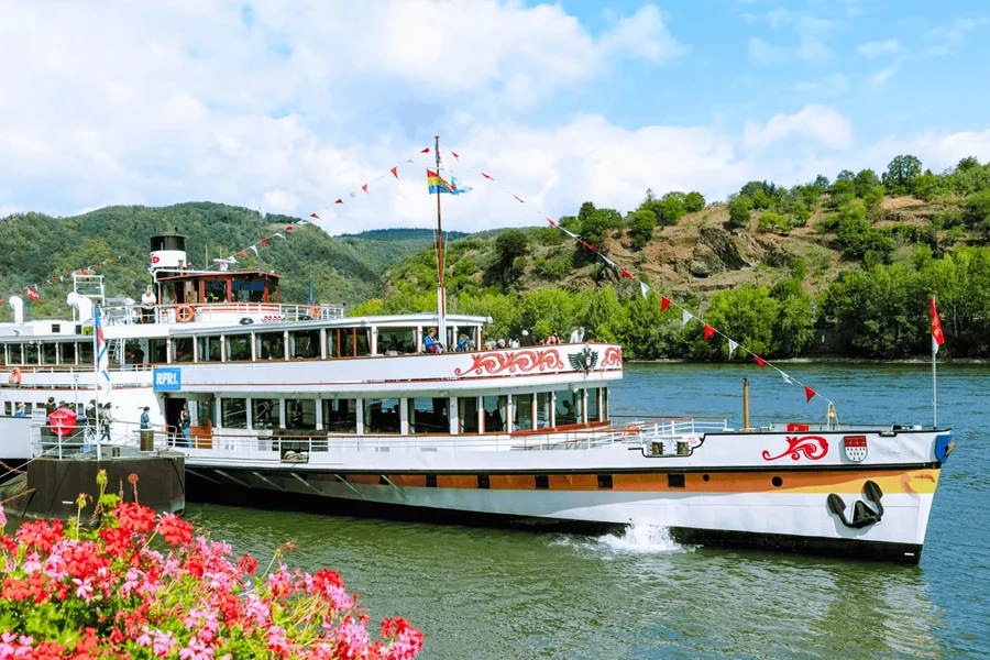 Nostalgia Rhine River Cruise on Historical Paddle Steamer, at Anleger 5 KDTicket Office Koblenz, Koblenz