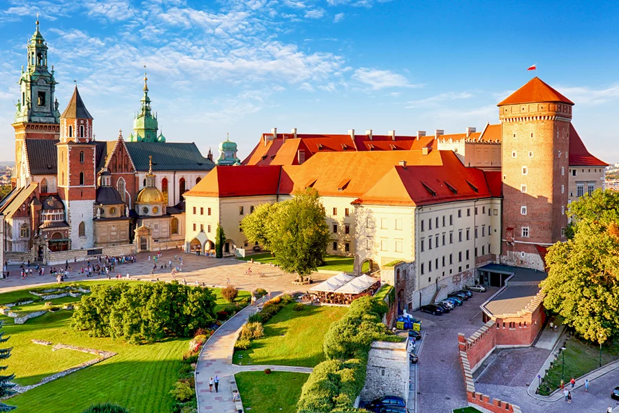 Wawel Castle Skip-the-Line Guided Tour with Optional Exhibitions, Krakow