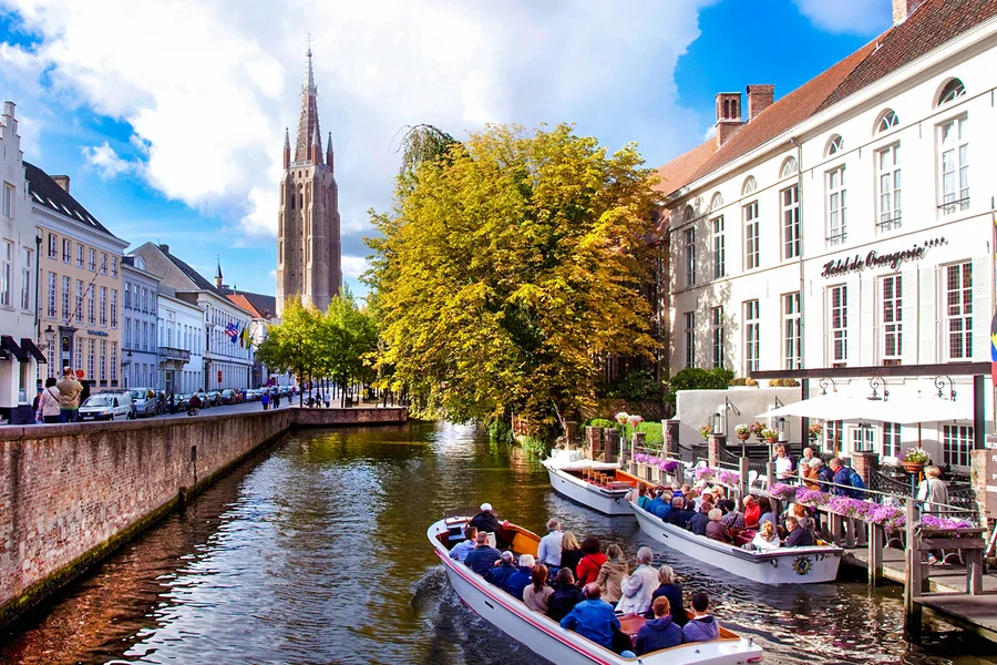 From Brussels: Bruges & Ghent Tour with Cruise & Chocolate Tasting, Brussels