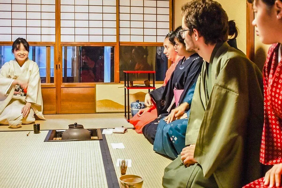 Kyoto Kinkaku-ji Area: Matcha Making & Tea Ceremony, Kyoto