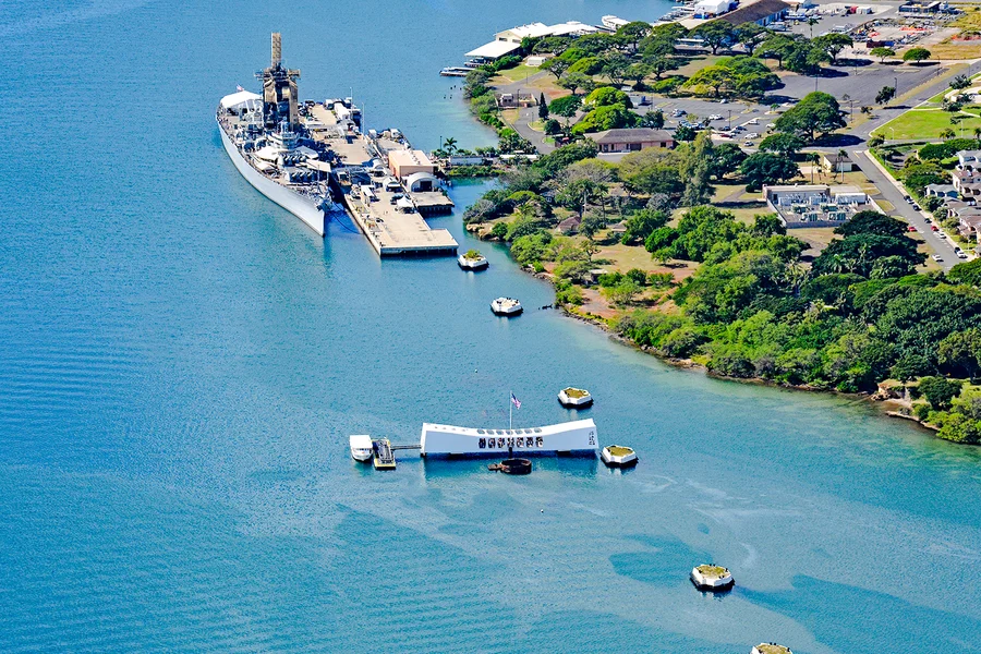Pearl Harbor USS Arizona Memorial & Battleship Missouri Tickets with Transportation, Hawaii