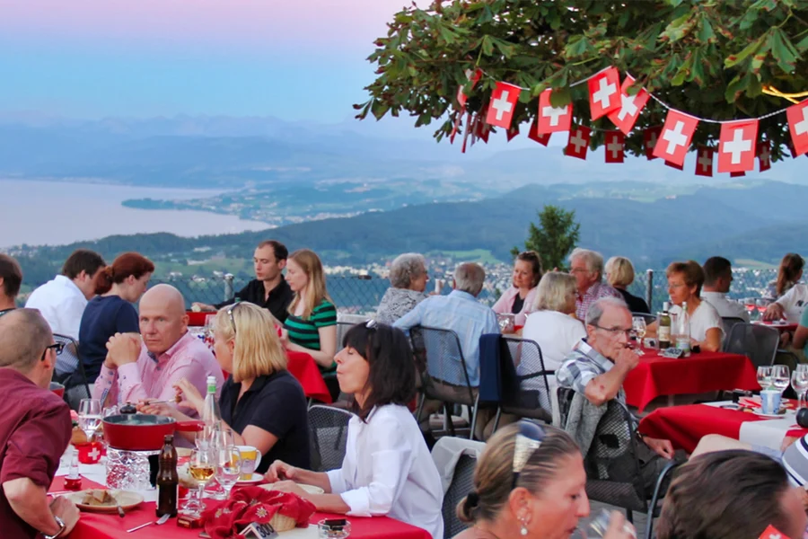 Evening Tour of Zürich with Gourmet Dinner & Cheese Fondue, Zurich