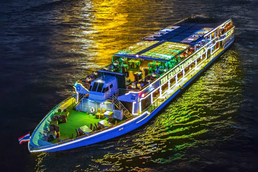 2-Hour Dinner Cruise with Live Entertainment, Bangkok