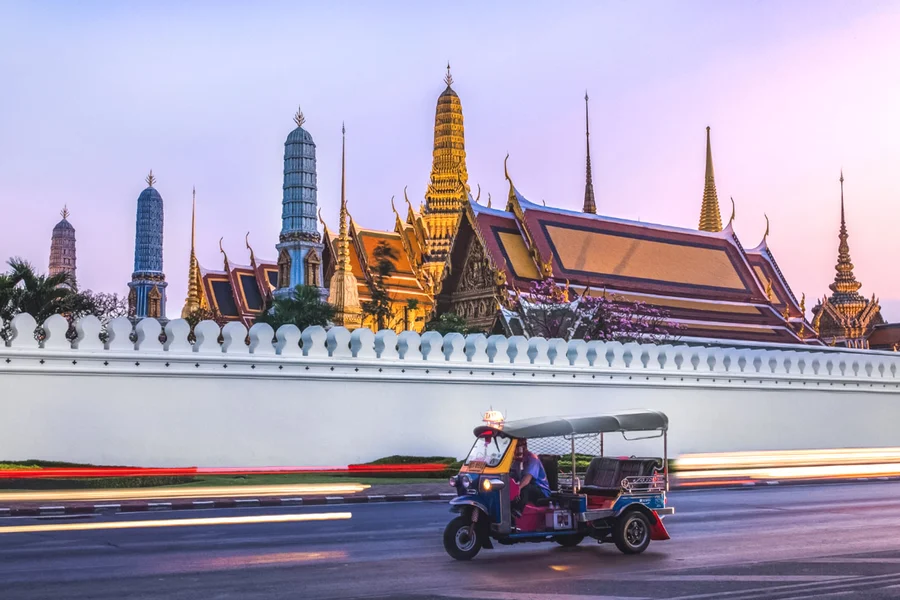 Tur Malam Tuk-Tuk Bangkok dengan Pencicipan Makanan Jalanan di Pecinan, Bangkok