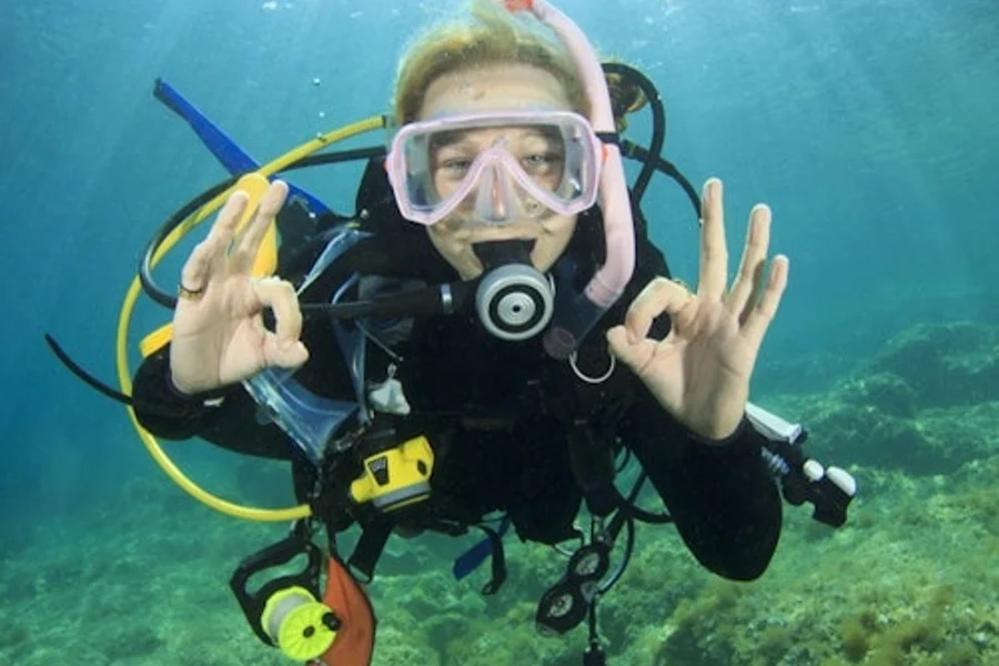 Hurghada: Guided Scuba Diving Experience + Roundtrip Transfer + Lunch, Hurghada