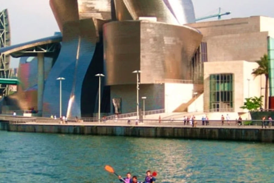 Guggenheim Museum Bilbao: Skip The Line Ticket + Guided Tour, Bilbao