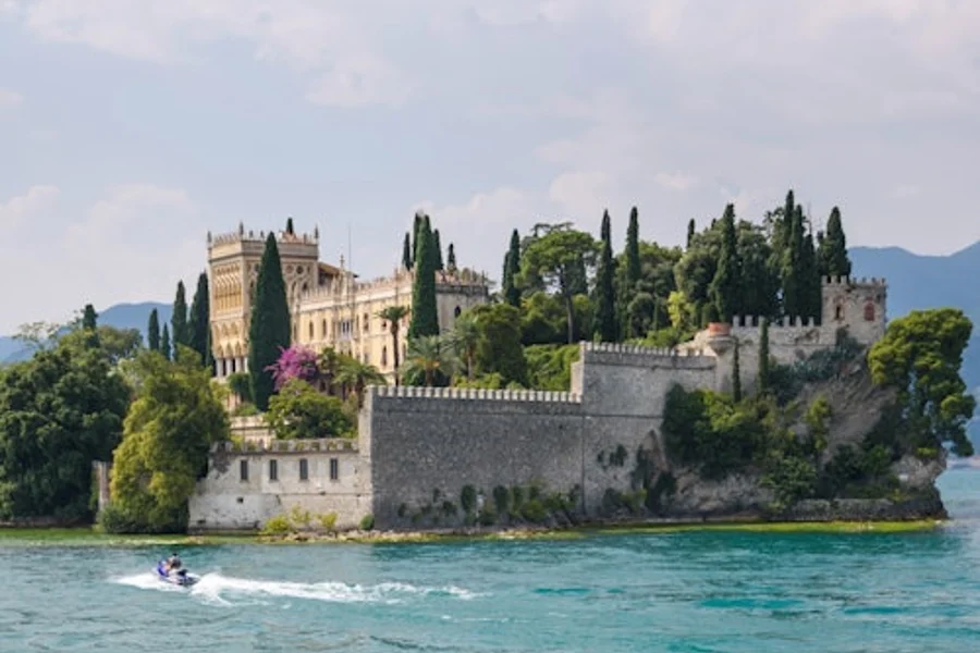دریاچه گاردا: تور قایق ۶ ساعته با توقف در سیرمیونه, at Lake Garda Boat Tours, Sirmione