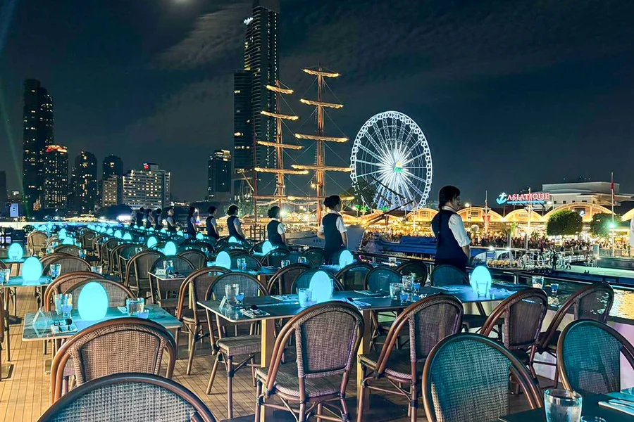 Royal Princess Cruise with International Buffet Dinner & Live Music, Bangkok
