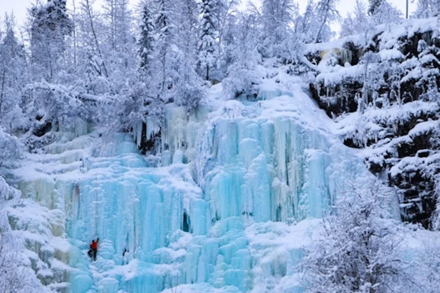 科羅烏瑪峽谷:從羅瓦涅米出發的冰瀑之旅, Rovaniemi