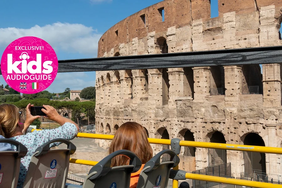 Me encanta Roma: Tour en autobús con paradas libres por Roma, at Statua Di San Glovanni Paolo II, Rome
