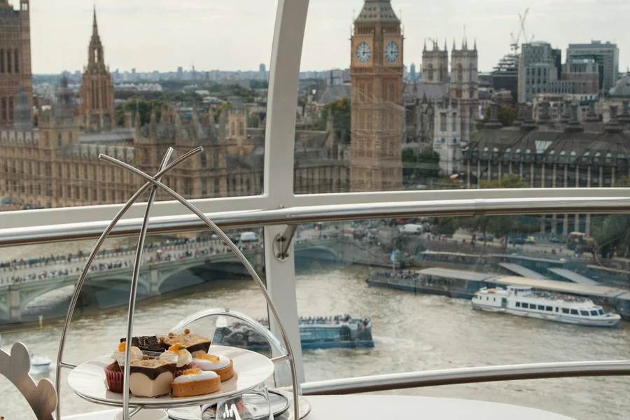 London Eye: Fast Track Ticket + Afternoon Tea Experience + Lounge Access, at London Eye