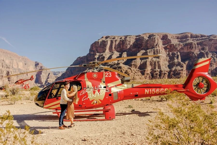 70-min Las Vegas to Grand Canyon West Airplane/ Helicopter Tour with Rim Landing, Las Vegas