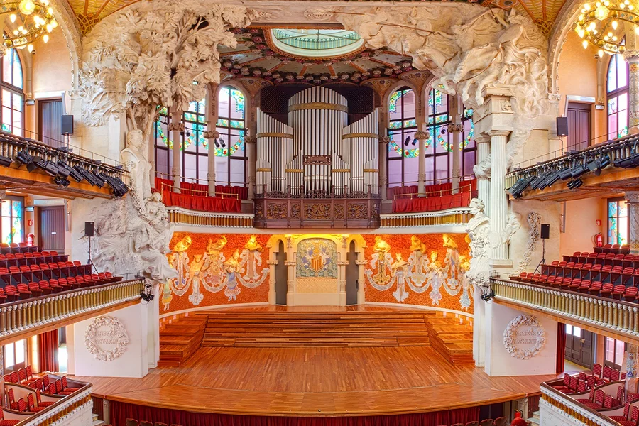 ਪਾਲਾਉ ਦੇ ਲਾ ਮਿਊਜ਼ਿਕਾ ਕਾਤਾਲਾਨਾ ਗਾਈਡਿਡ ਟੂਰ, at Palau de la Música Catalana, Barcelona
