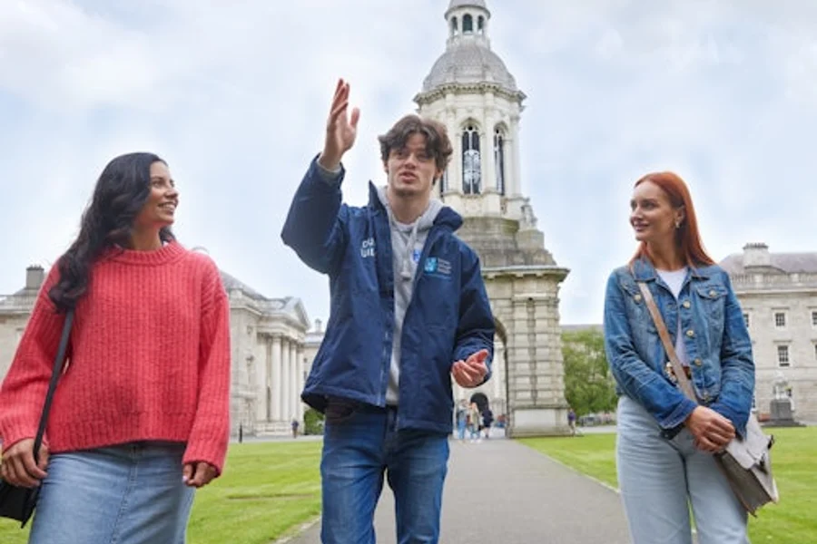Trinity Trails: Guided Walking Tour of Trinity College Campus, Dublin