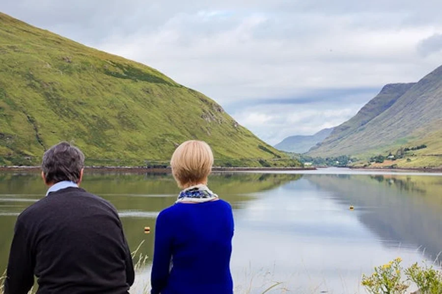 Galway to Connemara and Kylemore Abbey Full Day Tour, Galway