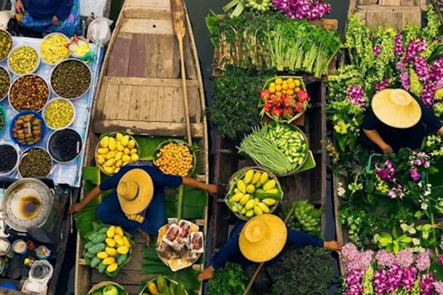 Bangkok: Geführte Tour zum Damnoen Saduak Floating Market + Paddelbootfahrt, at Damnoen Floating Market, Ratchaburi