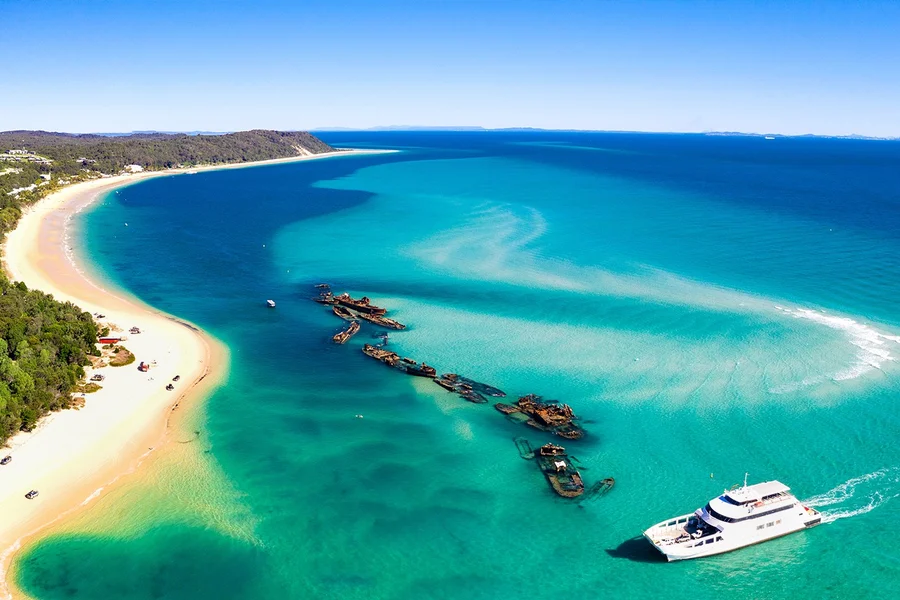 Mula Gold Coast: Tangalooma Wrecks Snorkel, Clear Kayak, at 4WD Desert Tour na may Tanghalian, Brisbane