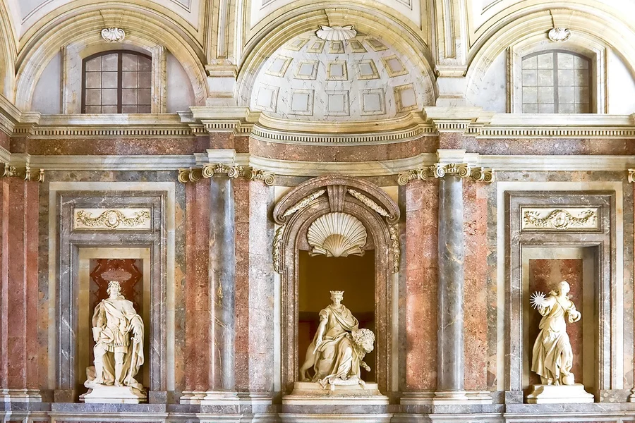 Tiket Langsung Masuk Istana Diraja Caserta, at Royal Palace of Caserta, Piazza Carlo III, Pompeii and Naples