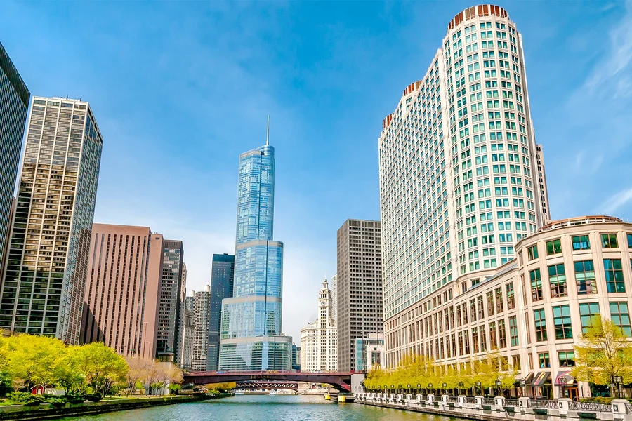 Creuer d'Arquitectura de 90 minuts pel riu Chicago i el llac Michigan, at Wendella Tours & Cruises, Chicago
