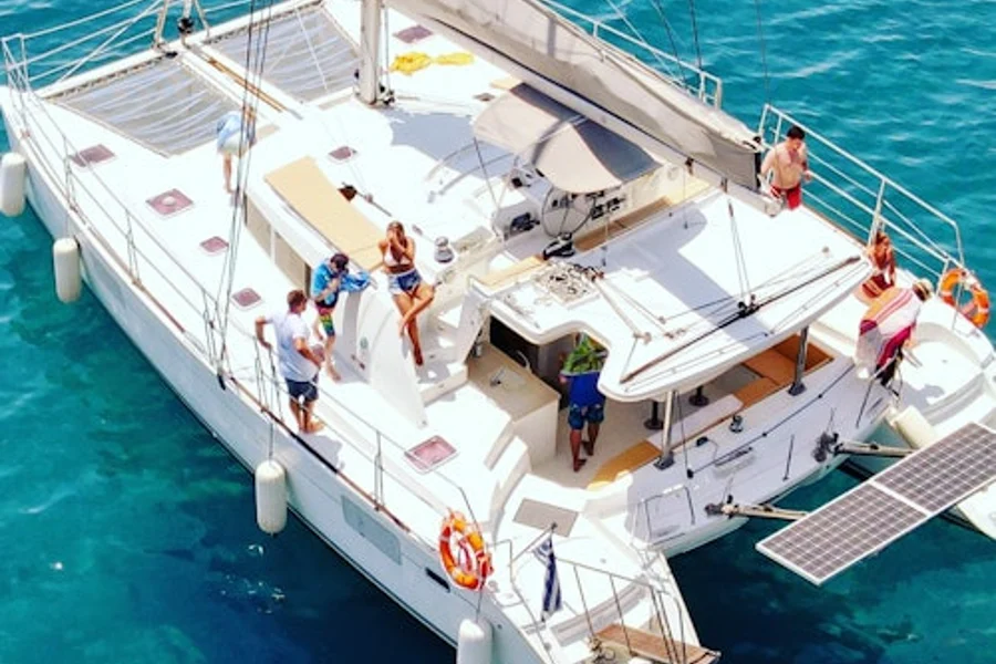 Rodas: Crucero de Día en Catamarán con Almuerzo, Rhodes