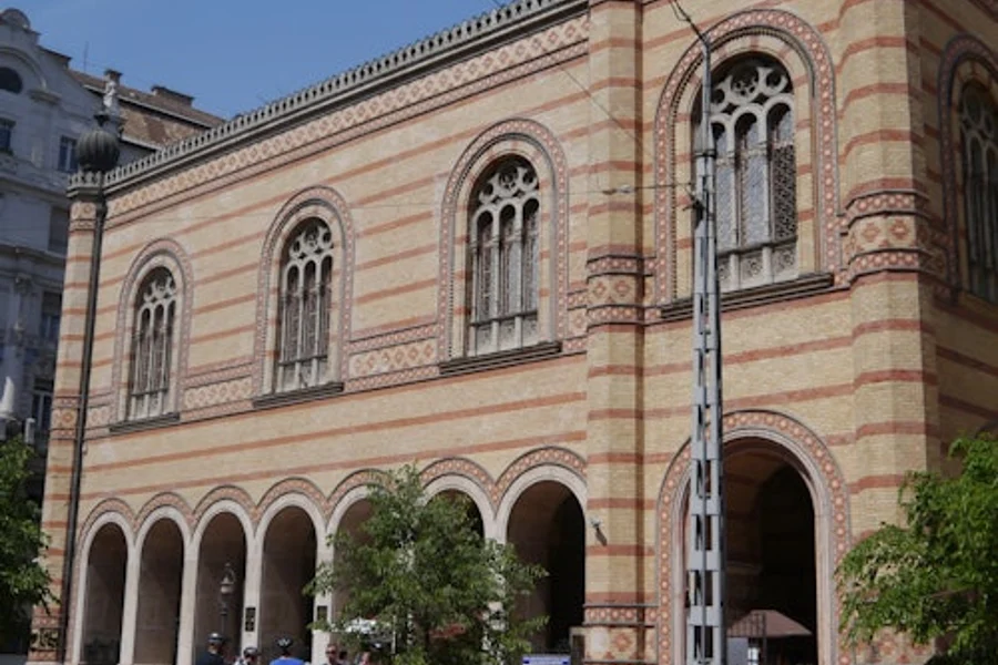 Muzium Yahudi Hungary & Kompleks Sinagog Dohány: Laluan Pantas, Budapest