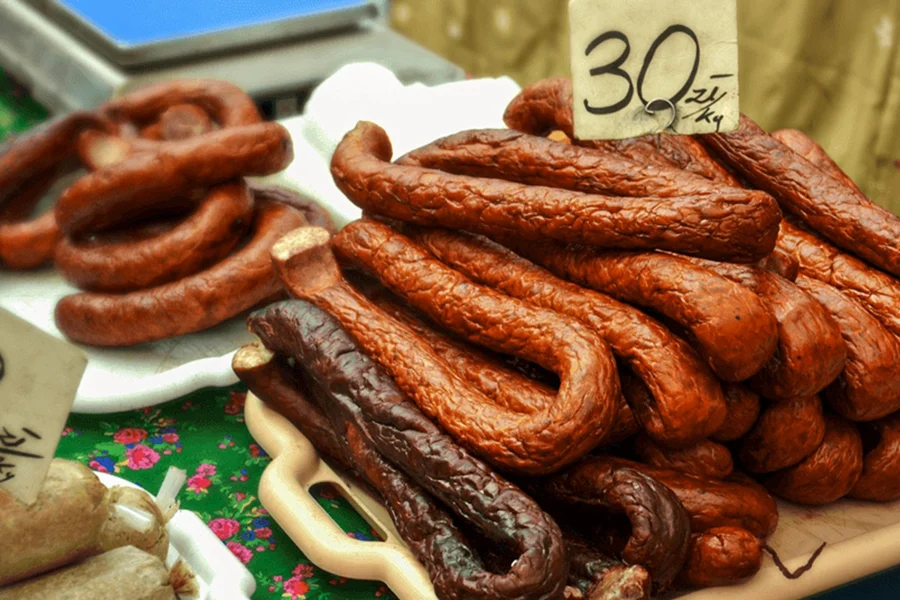 Recorrido Gastronómico y Aventura Histórica por las Calles de Cracovia, Krakow