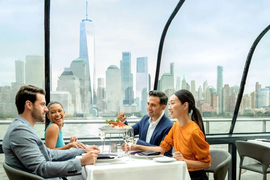 Croisière à la Statue de la Liberté avec Déjeuner, Dîner, ou Fête de l'Happy Hour, at City Cruises New York Pier 61 South, New York