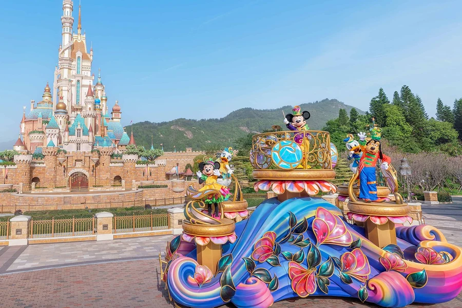Disneyland: 1-Day Entry Ticket + Premier Access (Skip Waiting Lines), at Hong Kong Disneyland