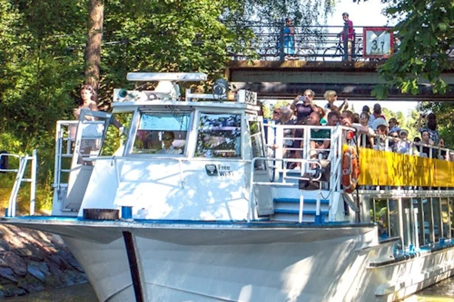 Helsinki: Beautiful Canal Cruise, Helsinki