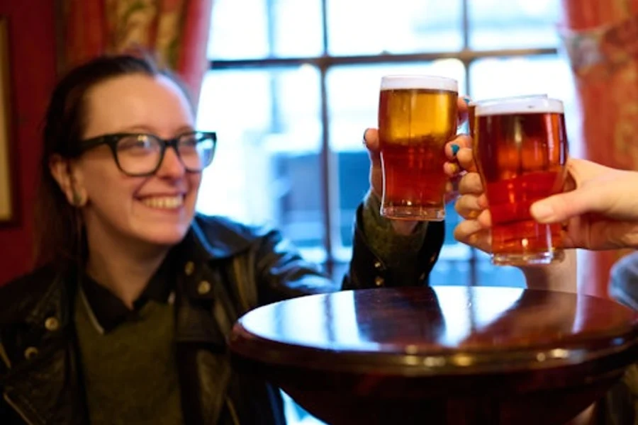 Londyn: piesza wycieczka z przewodnikiem po pubach i kulinarnych zakątkach + degustacje + napoje, at London City Tours, London