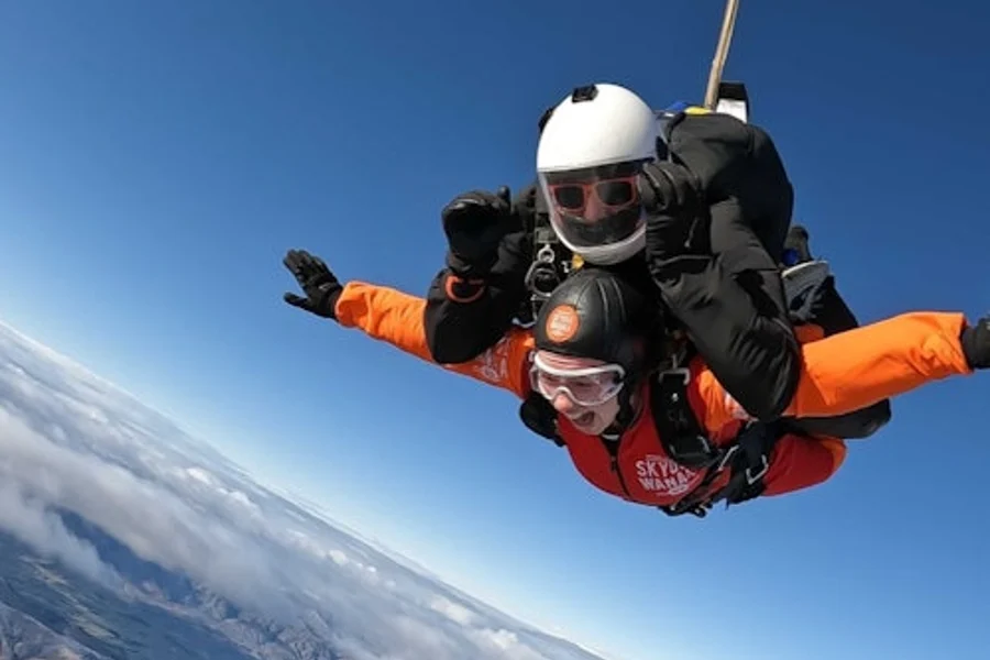 Skok padákem Wanaka: Až do 12 000 stop, at Wanaka Skydive, Wanaka