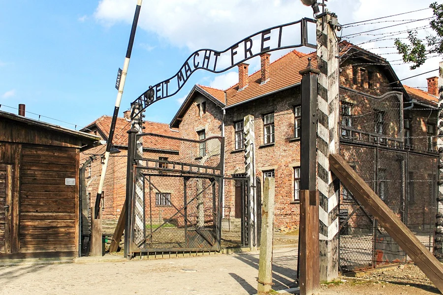 Visita guiada a Auschwitz-Birkenau con boletos de acceso rápido y opciones de traslado, Krakow
