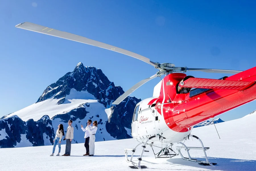 Mula Queenstown: Pinalawak na 2.5-Oras na Helicopter Tour sa Milford Sound, Queenstown
