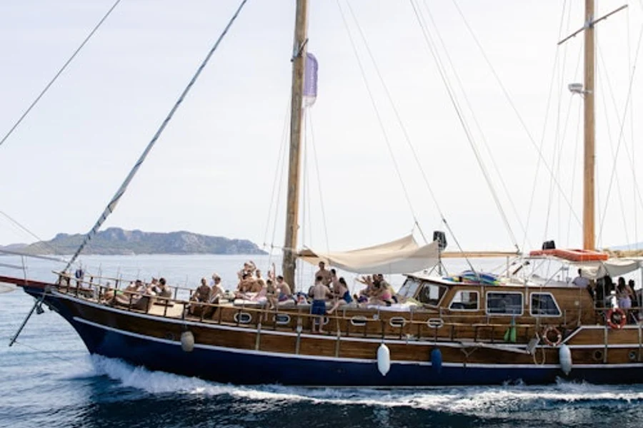 Athens Riviera: Half-Day Cruise with Lunch, Drinks & Swim Stop, at Athens Boat Trips & Cruises, Piraeus