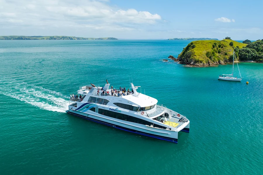 Western Explorer: Waiheke Island Hop-on Hop-off Bus Tour with Optional Ferry Transfers, Auckland