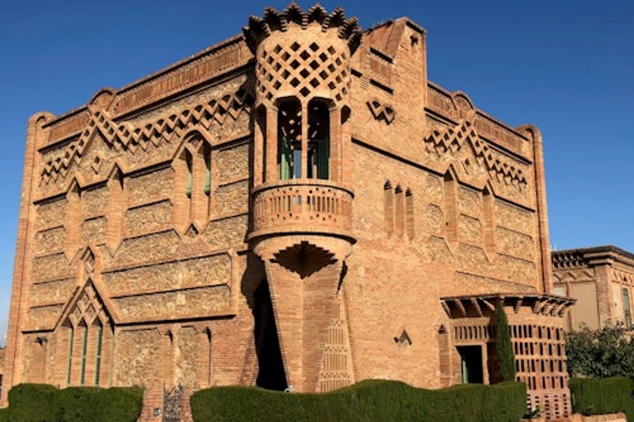 Gaudí's Crypt & Colonia Güell + Audio Guide, Santa Coloma De Cervello