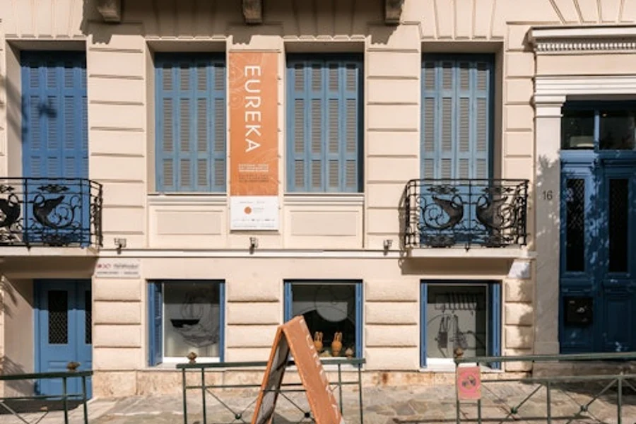 赫拉克萊登博物館, at Herakleidon Museum - Μουσείο Ηρακλειδών, Athens