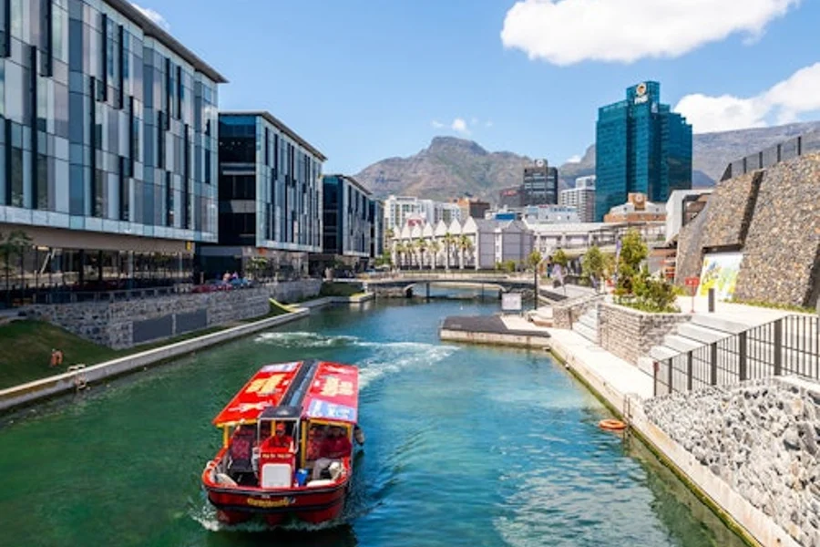 Cape Town: V&A Waterfront Canal Cruise, Cape Town