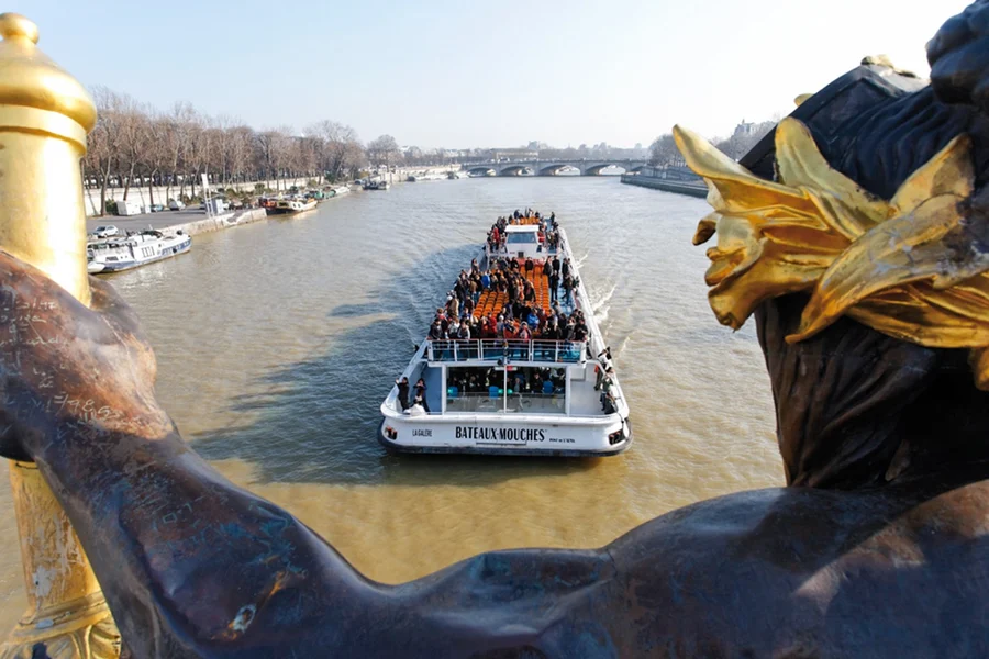 Bateaux Mouches® Seine River 1-Hour Sightseeing Cruise with Live Commentary, at Pont de l’Alma