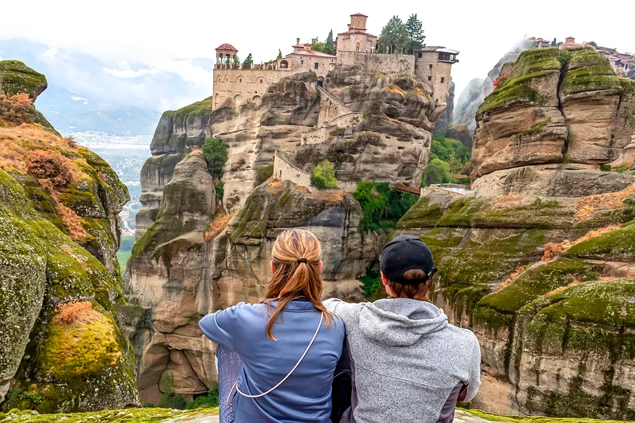 From Thessaloniki: Meteora Monasteries & Caves Full-Day Trip, Thessaloniki