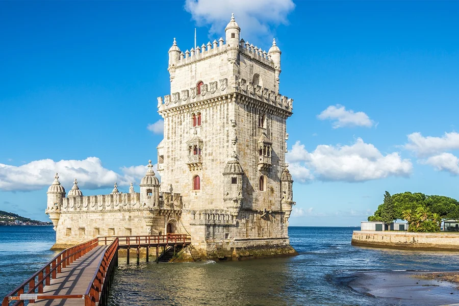 Lisbon Card: Access to São Jorge Castle & 50+ Attractions, Lisbon and Sintra