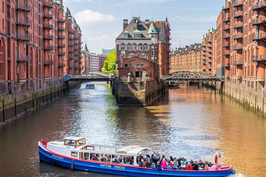 Hamburg Boat Tour with Live Commentary, Hamburg