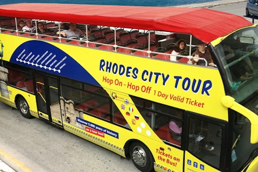 Recorrido Turístico por la Ciudad: Tour en Autobús de Verona con Paradas Libres, Rhodes