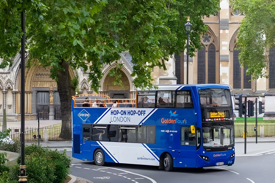 गोल्डन टूर्स: विंडसर हॉप-ऑन हॉप-ऑफ बस टूर, London