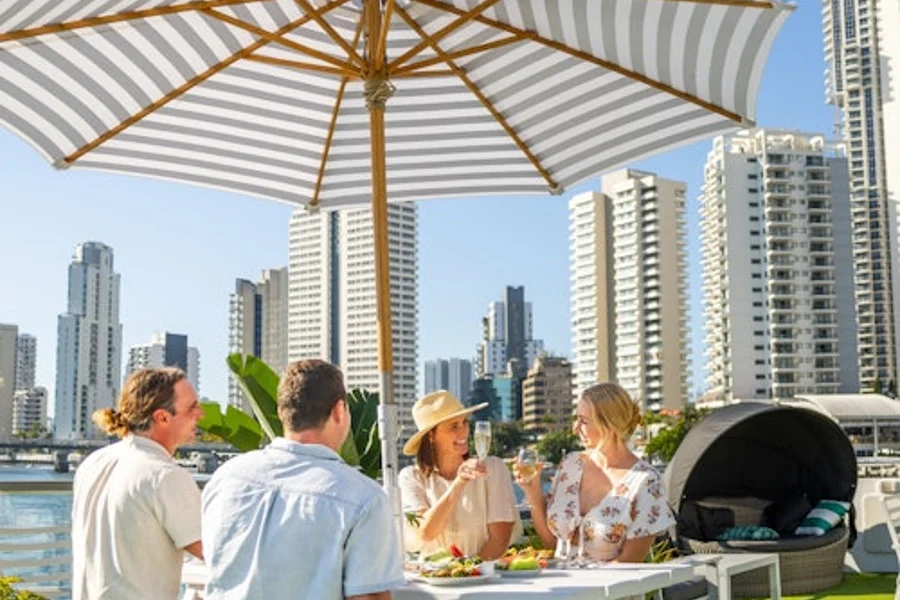 Buffet Lunch Cruise Gold Coast, Surfers Paradise