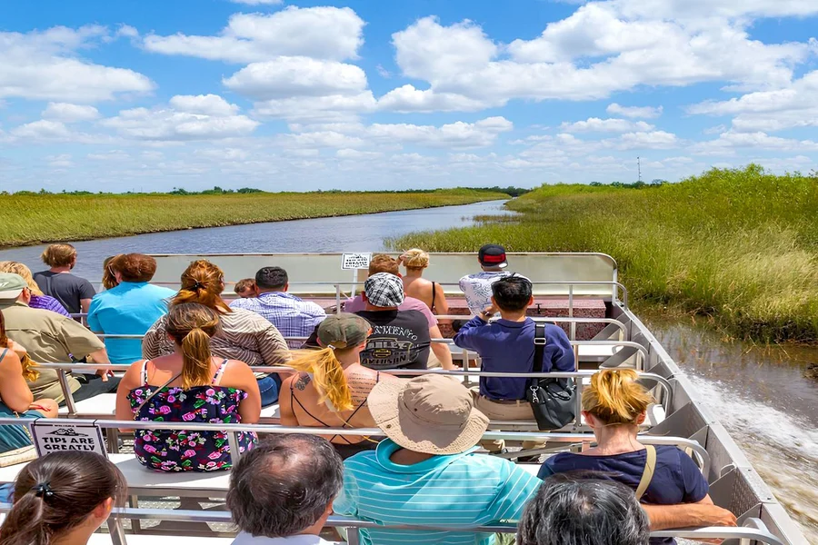 Everglades National Park: Safari Park Airboat Tour with Transportation from Miami, Miami