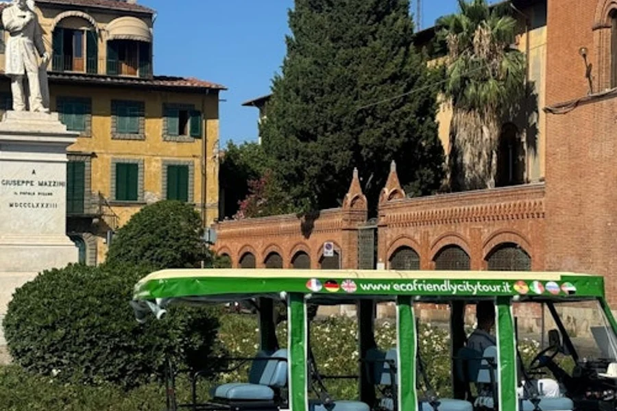 Pisa: Tour guiado por la ciudad en coche eléctrico panorámico, Pisa