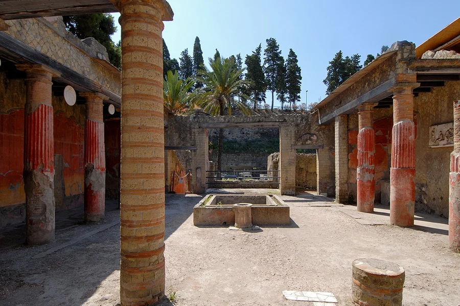 Dari Naples: Lawatan Berpandu Tanpa Beratur Herculaneum, at Naples, Pompeii and Naples
